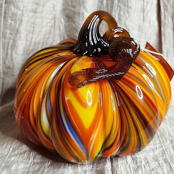 Christian Siriano Art Glass Spun Stalk Pumpkin Fall Green Iridescent Jadeite NWT - Picture 8 of 12